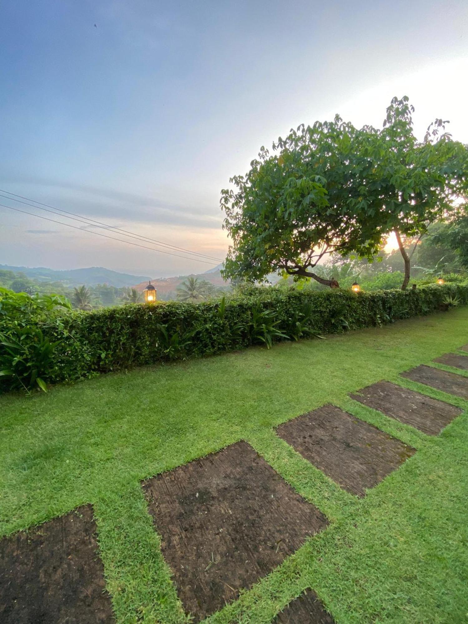 Hotel The Hill View Lombok Kuta  Exterior foto